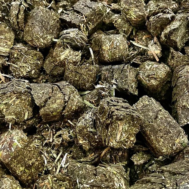 Alfalfa grass cubes